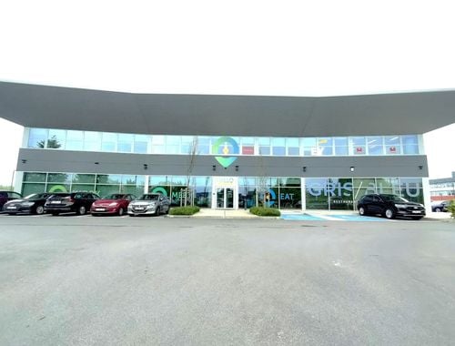                                         Immeuble de bureaux à louer à Nivelles, € 2.600

