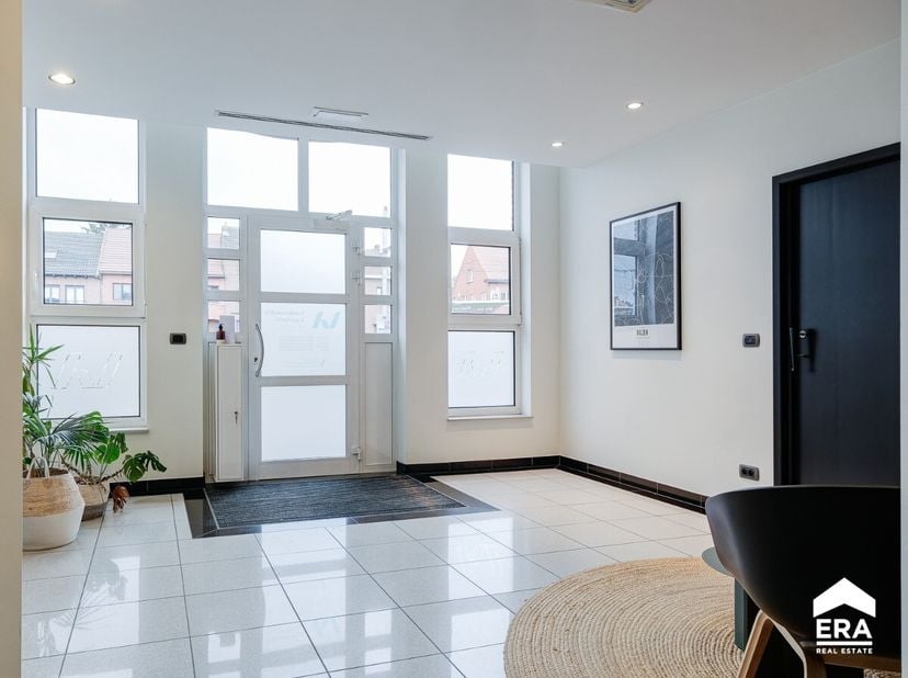 Bien professionnel à vendre
                    à 3740 Bilzen