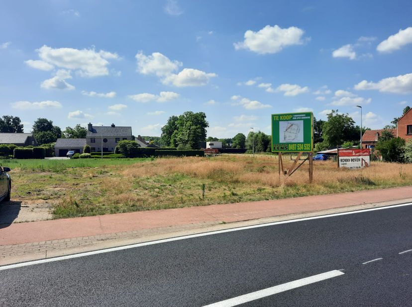 Bouwgrond voor open bebouwing in een oase van groen en rust!&lt;br /&gt;
Grijp deze unieke kans om te bouwen in een rustige straat, vlakbij de idyllische, b