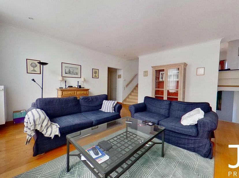 Appartement 2 chambres, entièrement meublé à MERODE - CINQUANTENAIRE - SCHUMAN&lt;br /&gt;
Idéalement situé entre Mérode et Schuman, à proximité des la rue