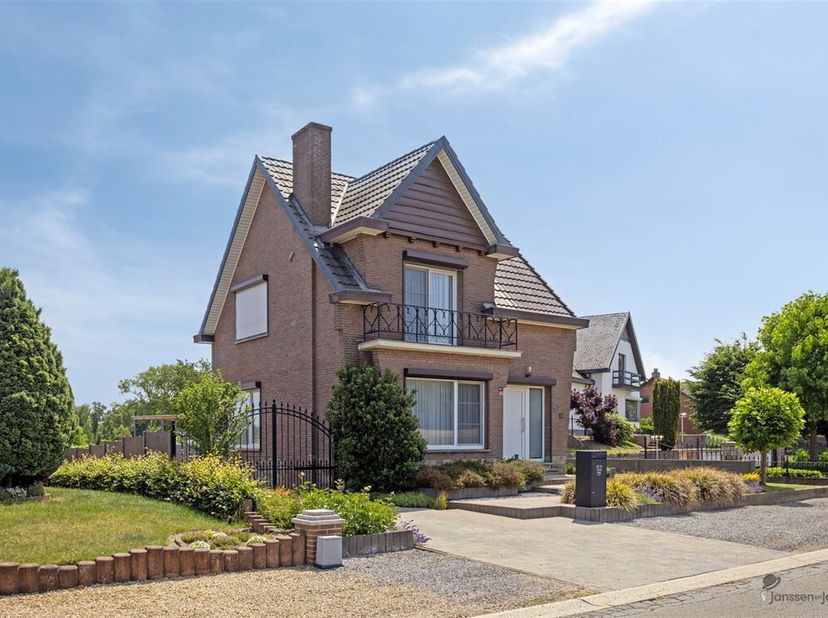 Maison de caractère prête à être emménagée avec jardin orienté au sud à Meldert (Lummen)&lt;br /&gt;
Cette charmante maison de 1967 a été largement rénovée