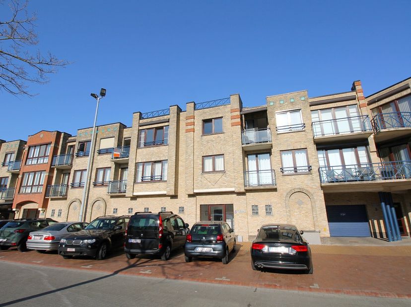 Garage à vendre
                    à 8420 Wenduine