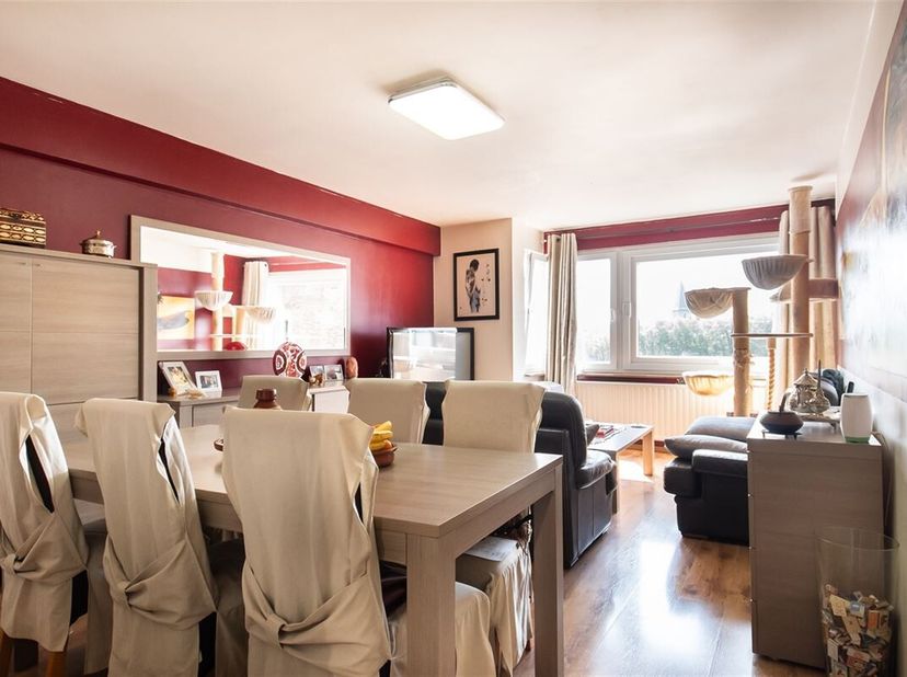 APPARTEMENT DE 72M² (SURFACE BÂTIE) - 2 CHAMBRES -PEB B - SITUÉ DANS LE CENTRE HISTORIQUE - EN FACE DU TRAM - VUE SUR LA MEUSE &lt;br /&gt;
L&#039;Immobilière Be