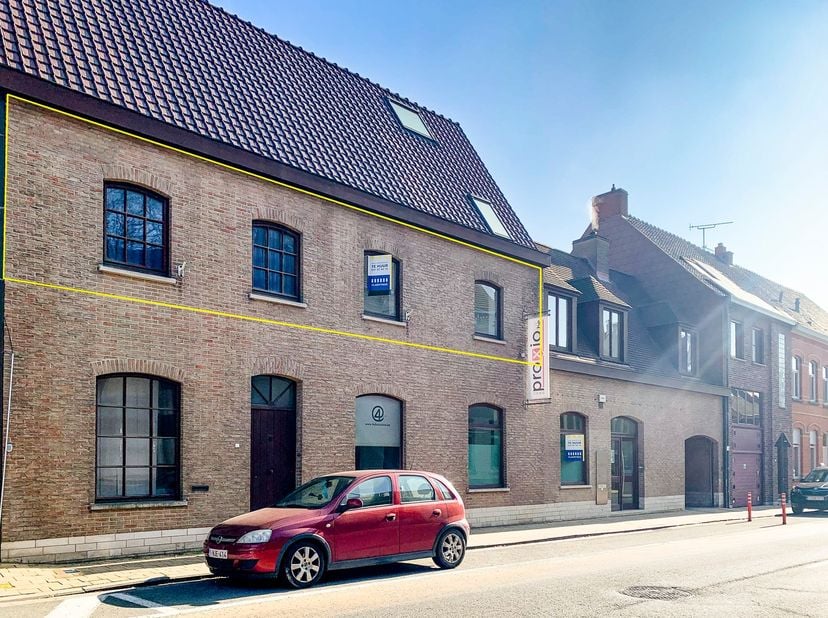 Bent u op zoek naar een moderne lichtrijke kantoorruimte met vergaderzaal ter beschikking? Zoek dan niet verder!&lt;br /&gt;
Het kantoorgebouw in de Station