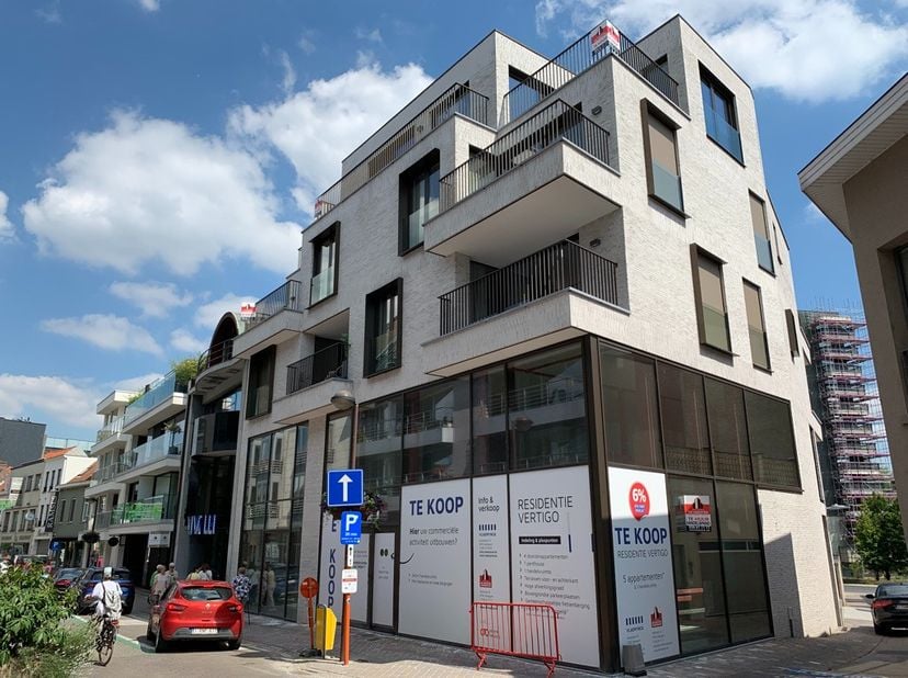 Bedrijfsvastgoed te koop
                    in 8790 Waregem