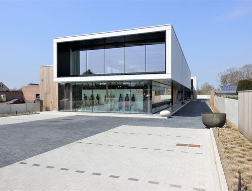                             Handelszaak te huur in Varsenare
