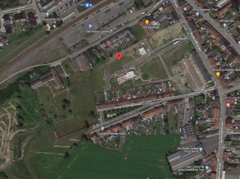 BOUWGROND VOOR EEN NIEUW TE BOUWEN VILLA (lot 37). Rustig gelegen perceel bouwgrond in het nieuwbouwproject De Weverij en in een doodlopende straat, d