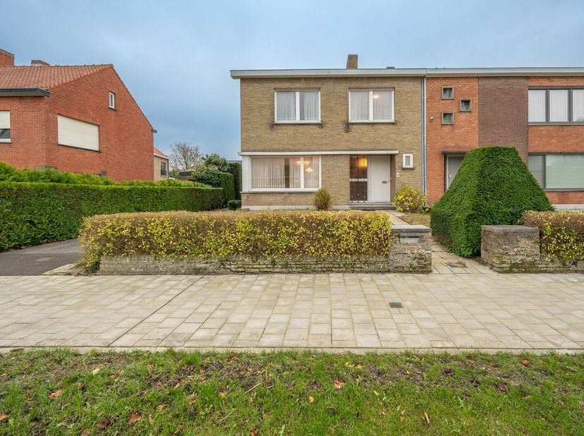Maison à vendre
                    à 8000 Sint-Pieters