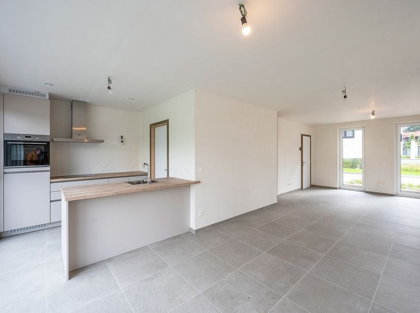 Halfopen bebouwing - Woning met 3 slaapkamers - Grote raampartijen voor veel lichtinval - Laag E-peil 20 - Groene, veilig en kindvriendelijke omgeving