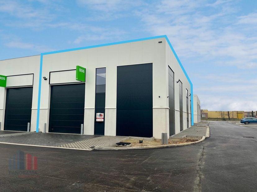 Bien professionnel à vendre
                    à 3600 Genk