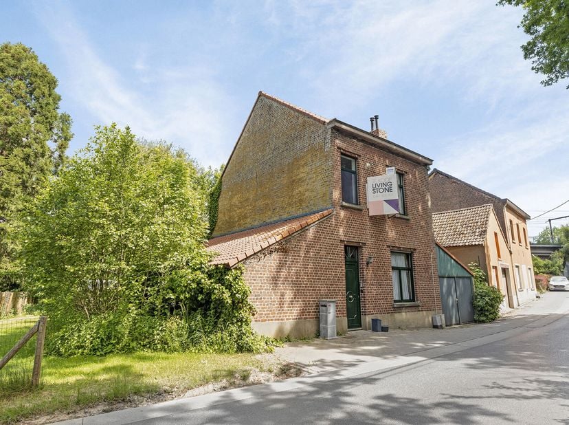 Rustig gelegen te renoveren ééngezinswoning met karakter en potentieel&lt;br /&gt;
Op zoek naar een woning die je volledig naar eigen smaak kan inrichten?&lt;b