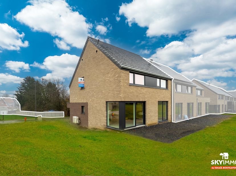 L&#039;agence SKYIMMO vous propose cette superbe nouvelle contruction composée de 3chambre, dans un quartier résidentiel très calme.&lt;br /&gt;
Si vous cherchez