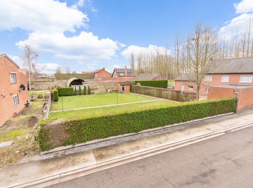 Op zoek naar de perfecte plek om jouw droomwoning te bouwen? Deze bouwgrond in het landelijke Zoutleeuw biedt je alles wat je nodig hebt: rust, een gr