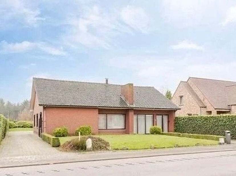 * KIJKDAG:  ZATERDAG  10 MEI 2025 VAN 10U-12U *&lt;br /&gt;
&lt;br /&gt;
Welkom in de Kaulillerweg 119 te Bocholt!&lt;br /&gt;
&lt;br /&gt;
Deze gelijkvloerse woning, gebouwd