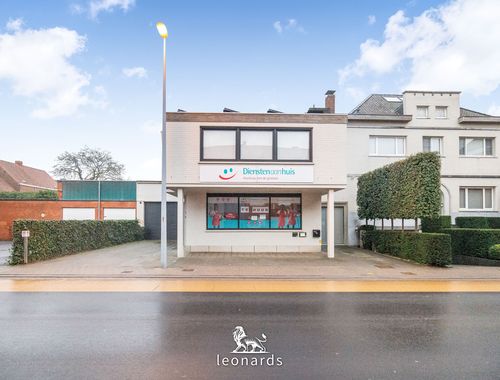                                         Handelszaak te huur in Deerlijk, € 975
