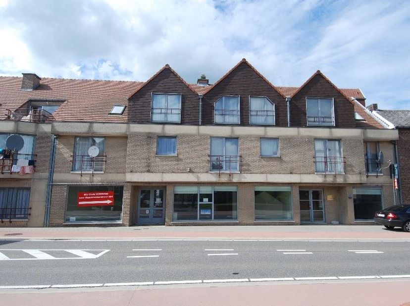 BESCHRIJVING&lt;br /&gt;
&lt;br /&gt;
Ruim handelspand gelegen op de Maastrichterstraat 360. Een zeer goede locatie met veel passage tussen Bilzen en Maastricht.