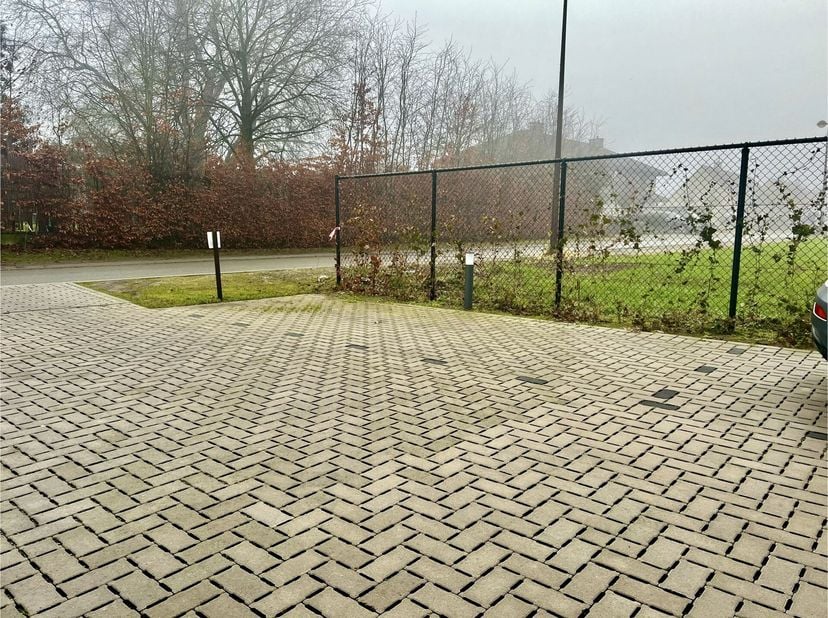Garage à vendre
                    à 9770 Kruishoutem