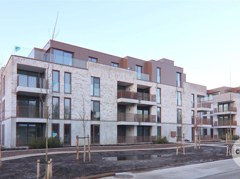 NIEUWBOUWAPP MET 2 SLKS + TERRAS &amp; PARKING&lt;br /&gt;
In Tessenderlo treffen wij residentie Zuiderzand aan gelegen op de Hulsterweg ter hoogte van huisnumm