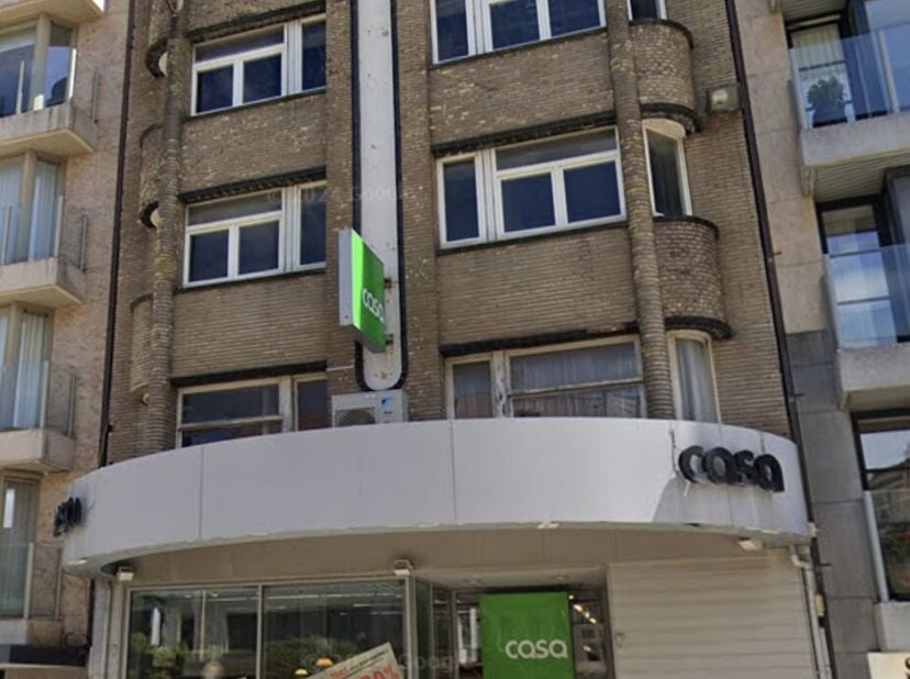 Handelspand te koop gelegen aan de Zeelaan in De Panne.&lt;br /&gt;
Dit pand werd voorheen gehuurd door Casa en is onmiddellijk beschikbaar.&lt;br /&gt;
Het gelij