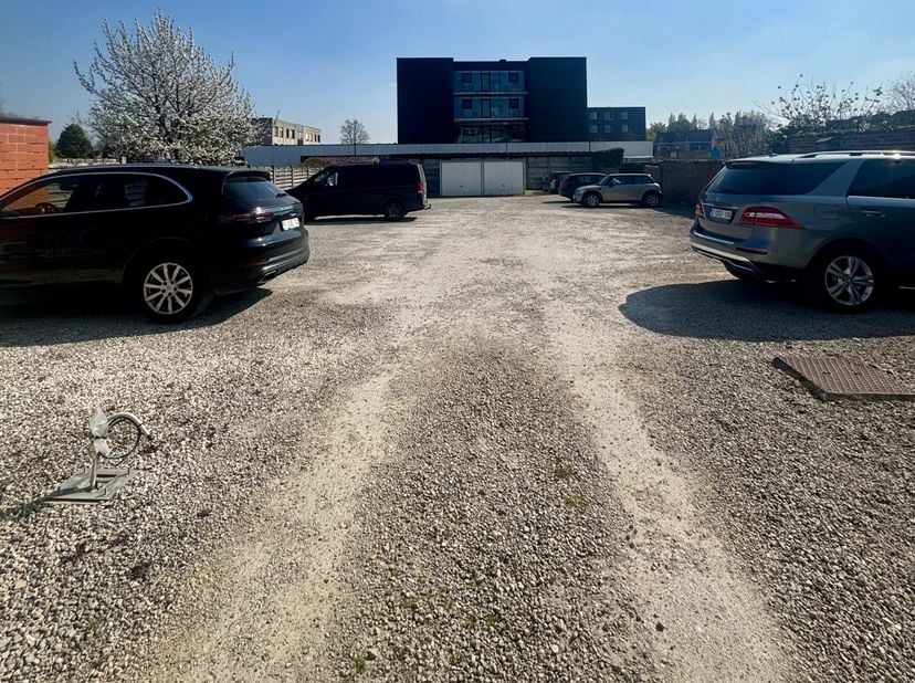 Garage à louer
                    à 8540 Deerlijk