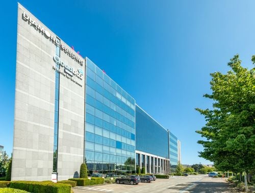                                         Bâtiment d’entreprise à louer à Drogenbos, € 2.166
