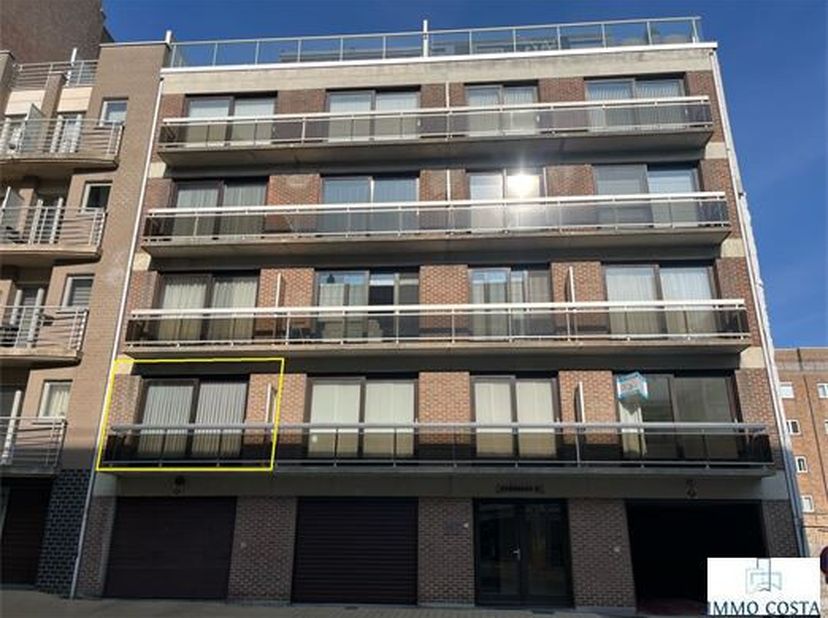 Welkom in Epernay II 0101 (Antoine Van Cailliestraat14), een ruim en lichtrijk 2-slaapkamerappartement in het hart van Middelkerke! Dankzij de twee te