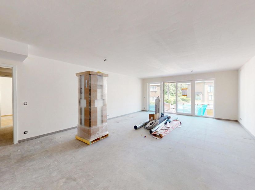 Situé au cur de Braine-lAlleud, cet appartement fait partie du projet neuf Â Les Terrasses des Arts Â, offrant un accès aisé à toutes les commodités :