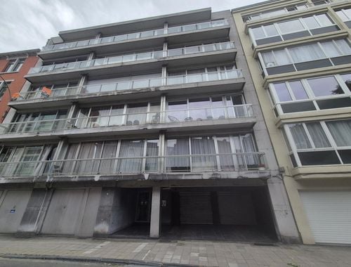                                        Garage en sous-sol à louer à Liège, € 95
