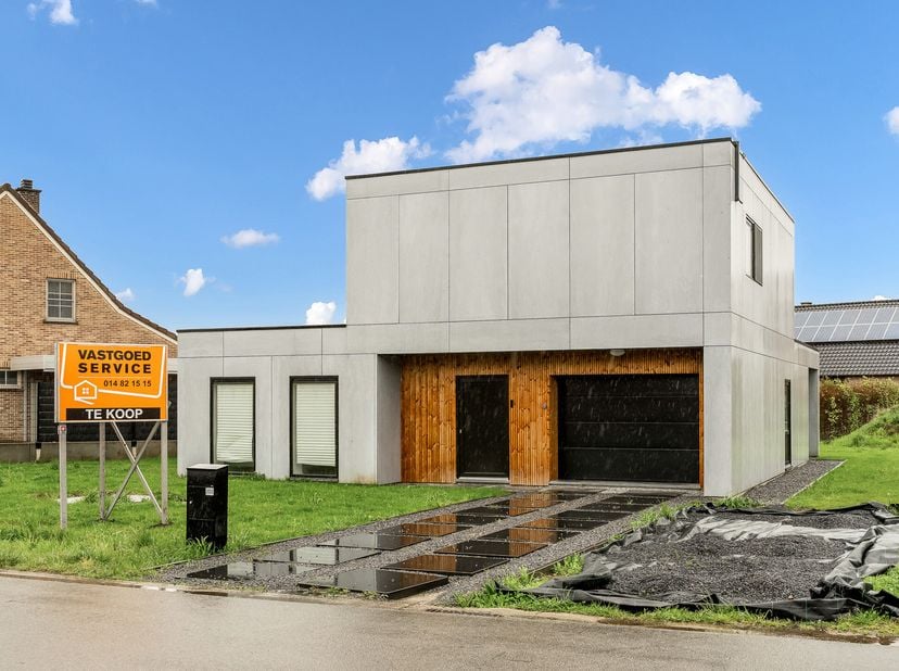 Ontdek deze moderne woning, gelegen in een zeer rustige omgeving  ideaal voor wie op zoek is naar comfort, duurzaamheid en sereniteit. De woning besch