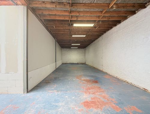                                         Commercieel Gebouw te huur in Iddergem, € 550
