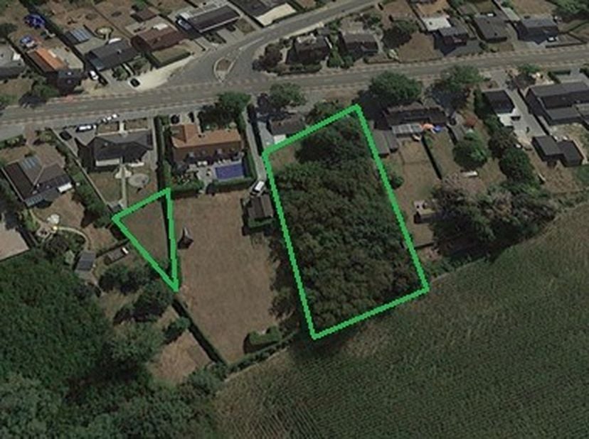 Terrain à vendre
                    à 3581 Beverlo