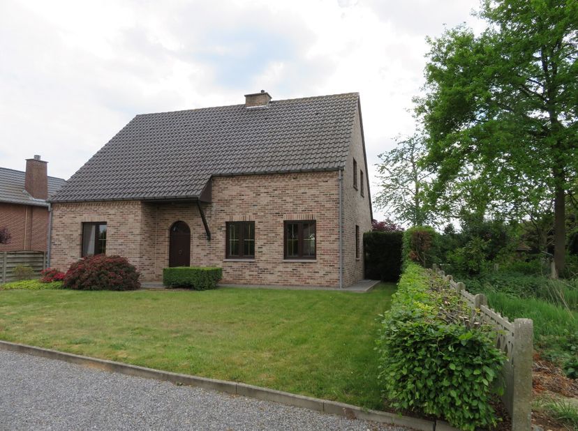 Maison à louer
                    à 3680 Neeroeteren
