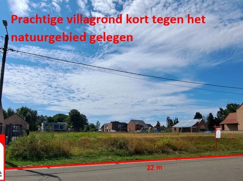 LIGGING&lt;br /&gt;
Gelegen te 3660 Oudsbergen Geensstraat 26.&lt;br /&gt;
In de nabijheid van de “Duinengordel”, het prachtig natuurgebied met zijn ruiterpaden,