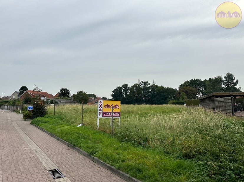 Deze projectgrond met oppervlakte van 5.185m² is gelegen op Hageland te Meerhout. Perceel 1630A en 1630B.&lt;br /&gt;
&lt;br /&gt;
Deze werd reeds deels ontwikkel
