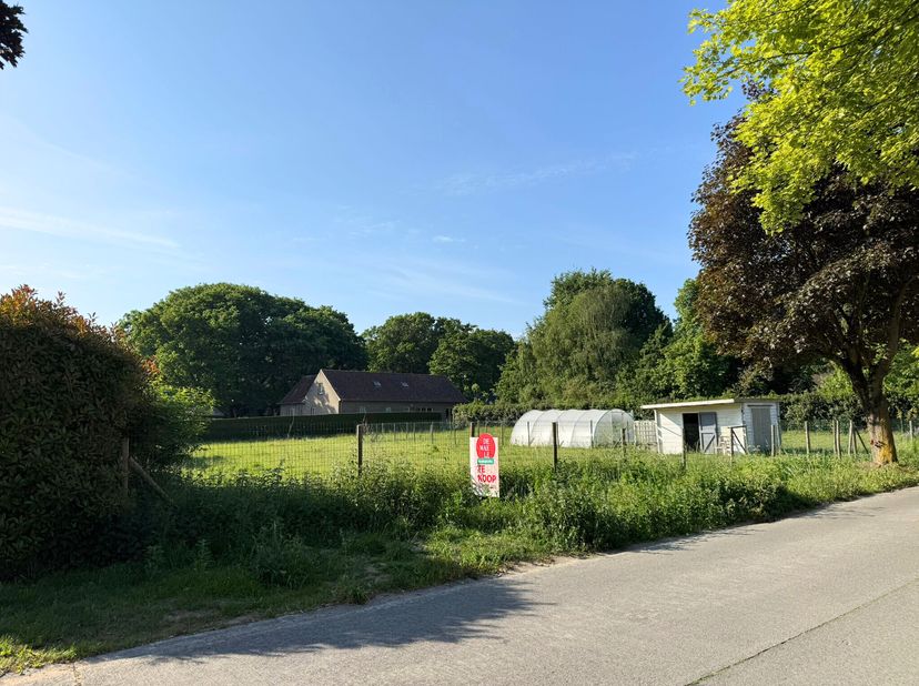 Ce terrain (789 m²) pour bâtiments ouverts est situé dans un emplacement privilégié à vendre près du centre de Zulte. Vous pourrez profiter d&#039;un empla