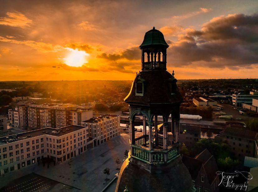Ondertussen zijn we toe aan de laatste ondergrondse parkings onder het Marktplein in Harelbeke met mogelijkheden voor verhuur met een mooi potentieel