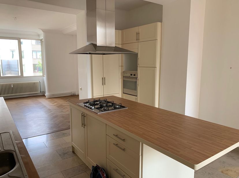 Appartement à louer
                    à 2018 Antwerpen