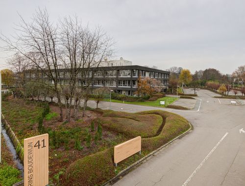                                         Bureaux à louer à Edegem, € 8.376,67
