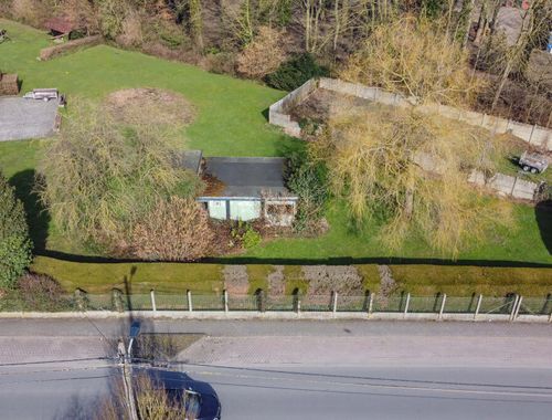                                         Grond te koop in Roux, € 115.000
