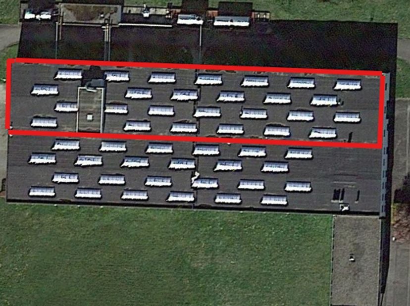Nijvel Zuid  Magazijn met mezzanine op beveiligde site&lt;br /&gt;
Wij bieden een magazijn van 1300 m² aan met een bijkomende mezzanine van 110 m², ideaal g