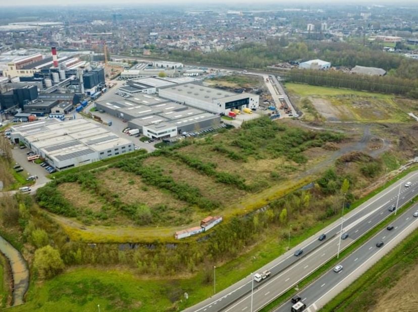 Bien professionnel à louer
                    à 2830 Willebroek