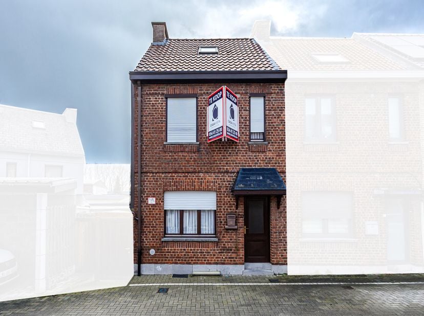 KNUSSE GEZINSWONING MET GEZELLIG TUINTJE. Gelegen op één van de meest unieke pleintjes van de streek, vind je deze uitstekend onderhouden gezinswoning