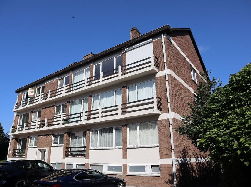 Dit ruim appartement ligt in een zeer rustige wijk te Kessel-lo vlakbij centrum Leuven. De locatie is dus top.&lt;br /&gt;
Het appartement beschikt over 2 s