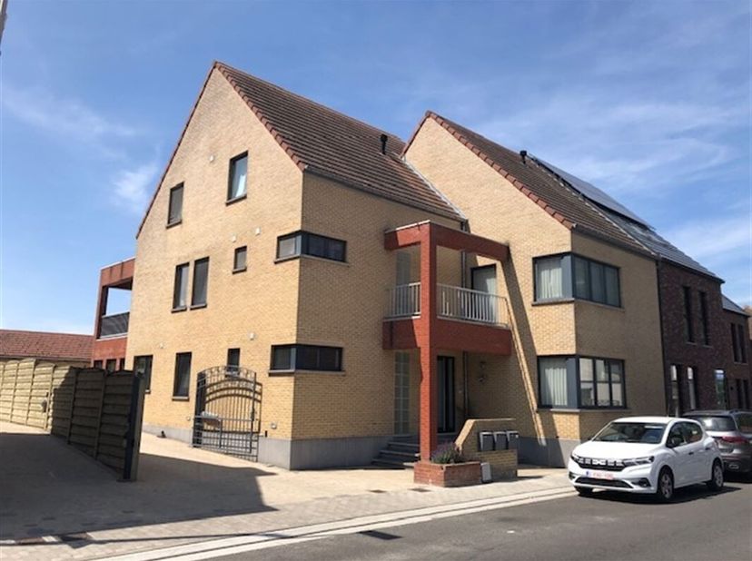 Appartement à louer
                    à 3803 Duras