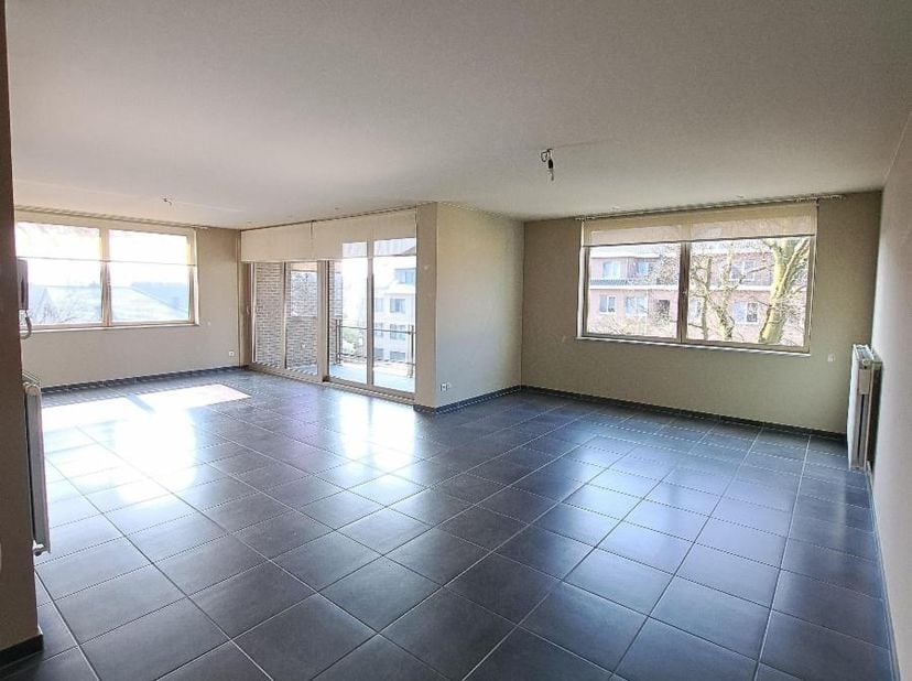 APPARTEMENT VLAKBIJ BILZEN CENTRUM&lt;br /&gt;
&lt;br /&gt;
Dit moderne appartement is gelegen vlakbij Bilzen Centrum en het station, en het is voorzien van alle