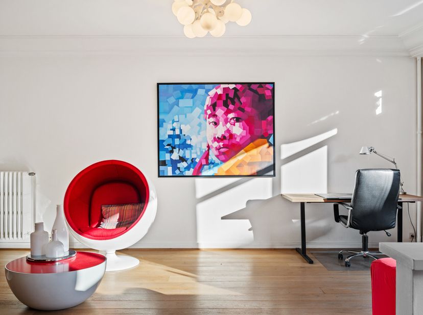 Ontdek dit instapklare appartement, perfect gelegen binnen de ring van Leuven. Dit ruime appartement met prachtige parket en natuursteenvloeren biedt