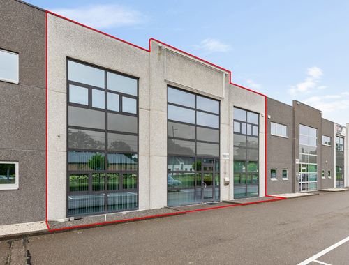                                         Bâtiment d’entreprise à louer à Dessel, € 4.500
