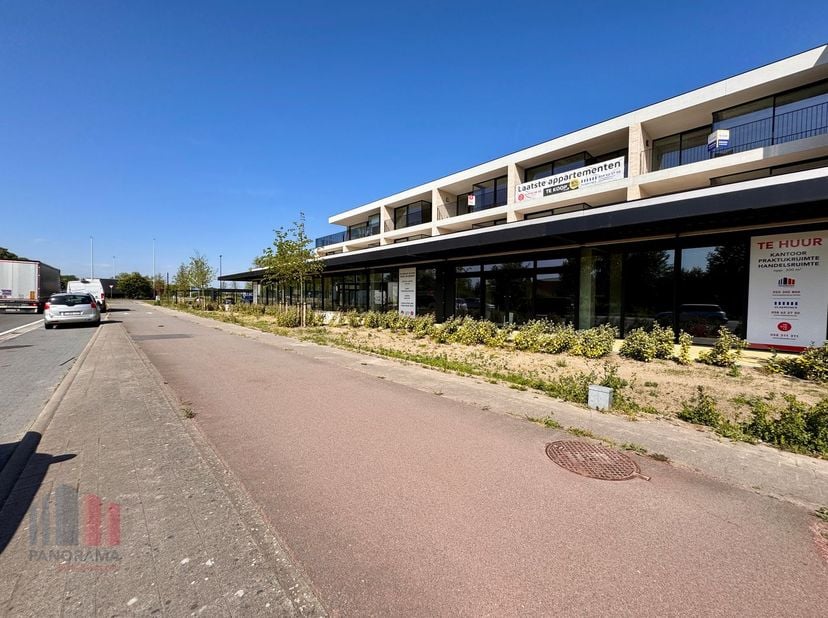 Bien professionnel à louer
                    à 8630 Veurne