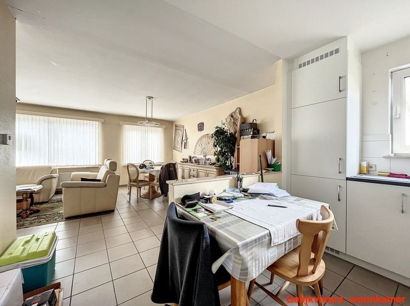 Investeringspand bestaande uit 2 appartementen, elk voorzien van aparte ingang.&lt;br /&gt;
Zeer gunstig gelegen, op steenworp van het centrum van (Neer)Pel