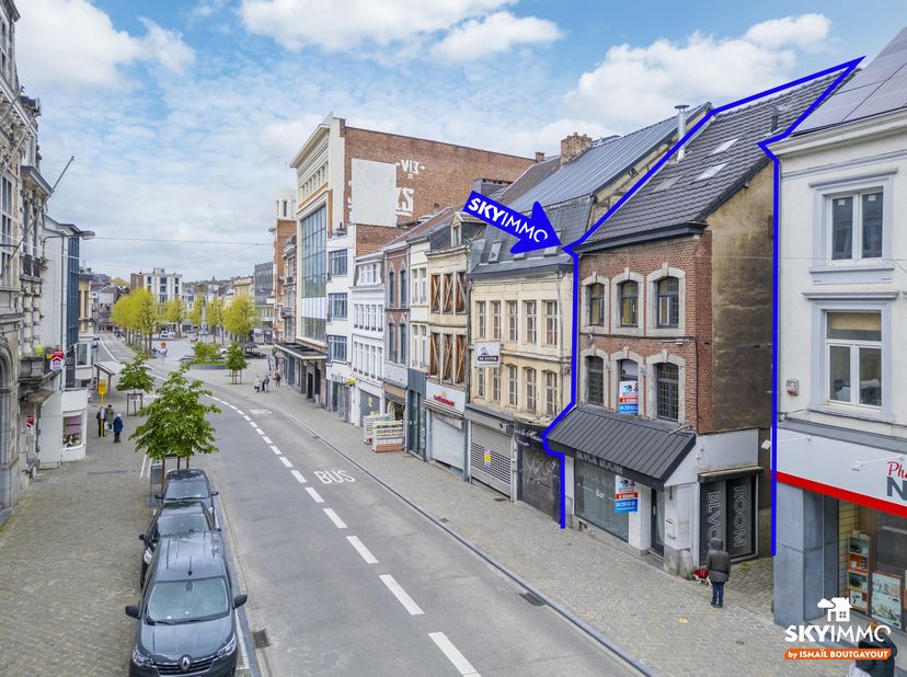 L&#039;AGENCE SKYIMMO vous propose ce spacieux immeuble mixte situé au coeur de Verviers:&lt;br /&gt;
Rez-de-chaussée commercial à exploiter avec toutes les norm